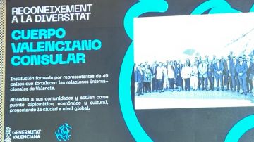 Wręczenie nagrody Korpusowi Konsularnemu we Wspólnocie Walenckiej