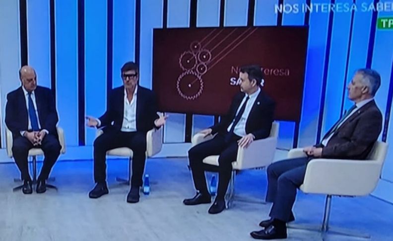 Kanał 8 TV Mediterráneo. Ukraina, 2 lata.